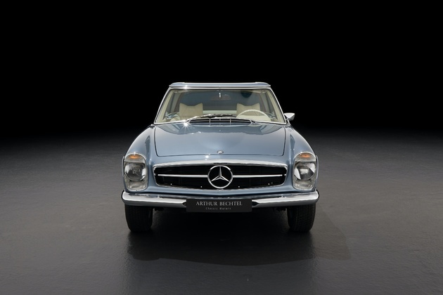 Mercedes Benz 280 SL Pagode