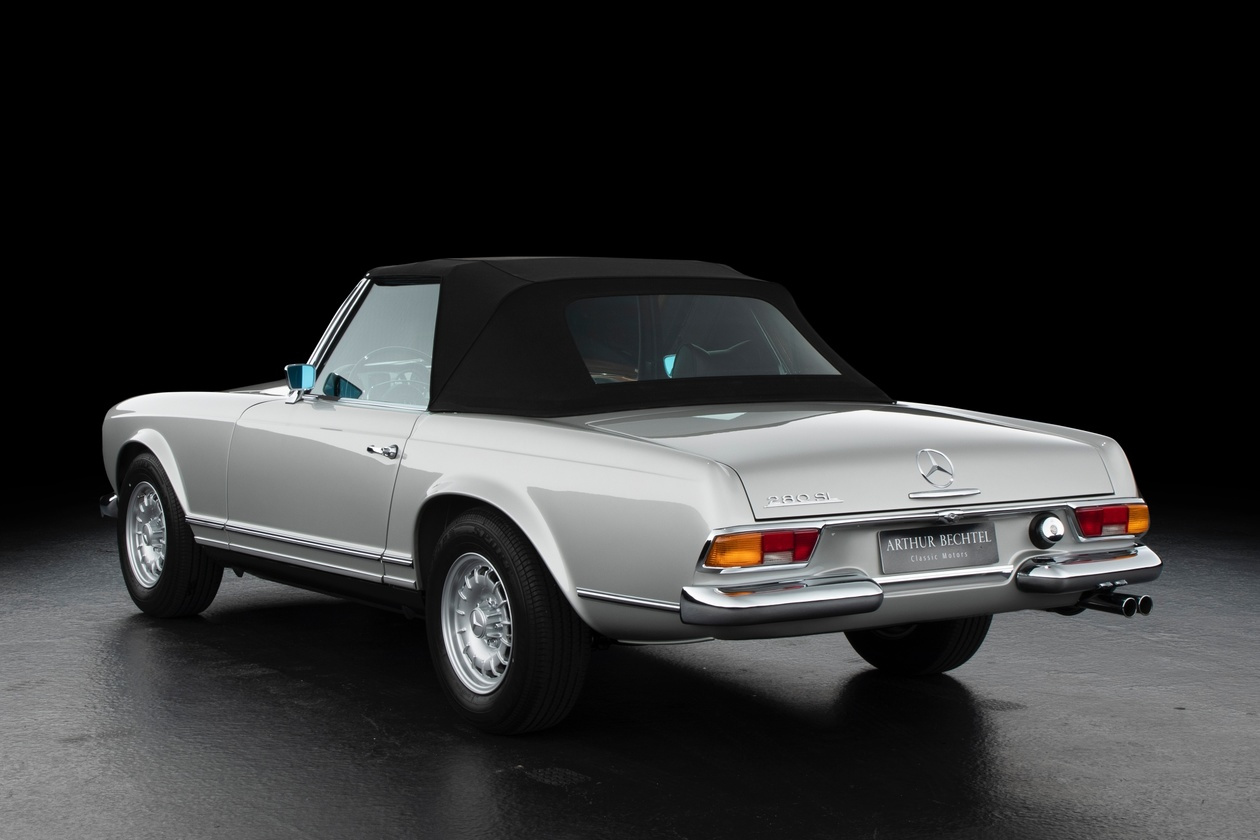 Mercedes Benz 280 SL Pagode hinten