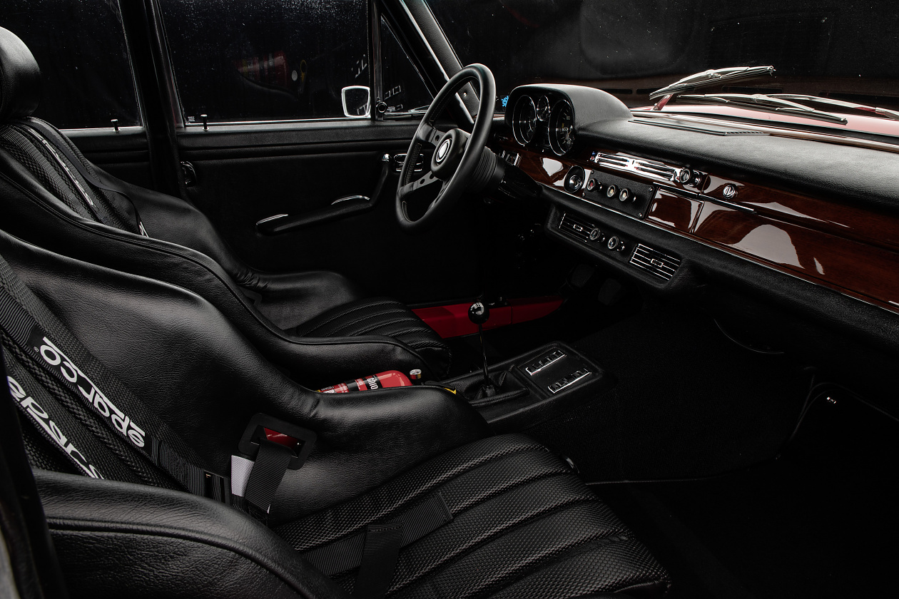 Mercedes-Benz 300 SEL 6.3 Rote Sau