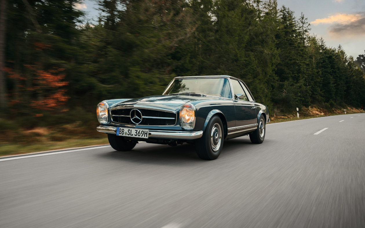 Mercedes-Benz 280 SL Blue metallic